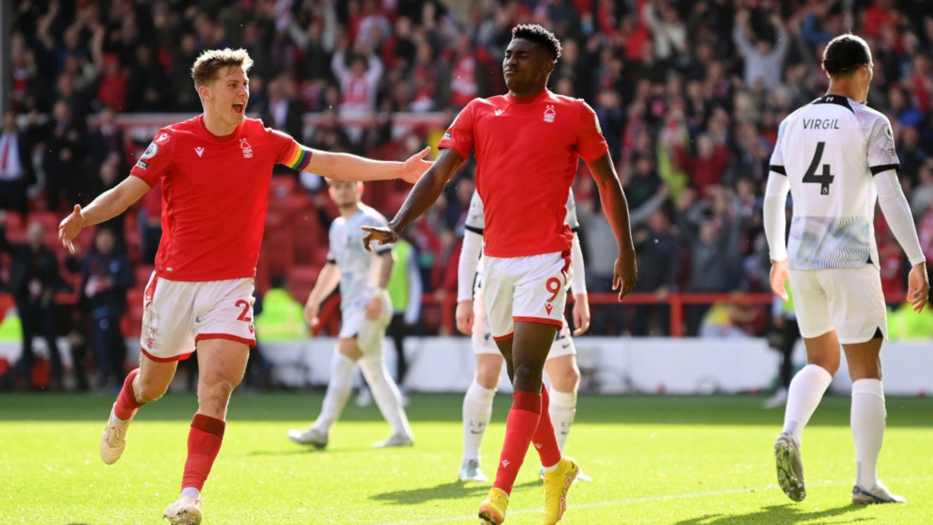 阿斯：罗德里戈1亿欧的标价和状态的下滑，导致转会操作停滞.