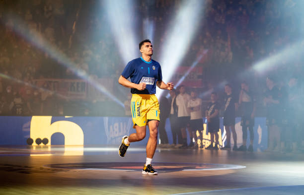 吸引了无数 吸引了无数